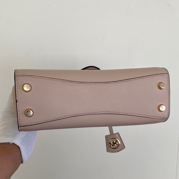 SOLD!Michael Kors Bleeker Small Studded Crossgrain Leather Satchel, Retails $498 - Picture 5 of 17